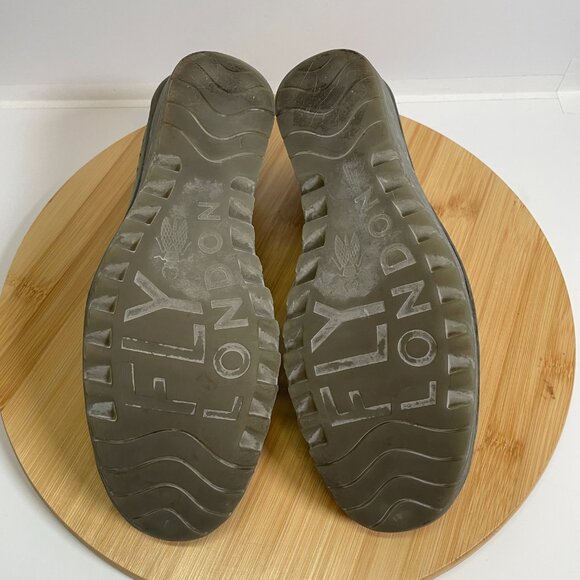 Fly London Women 40 Yika Green Perforated Leather Wedge Heels Closed Toe Comfort - Picture 8 of 9